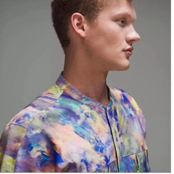 💘 NWT Lululemon Water Repellent Hiking Short Sleeve L M3DX7S - Picture 3 of 8